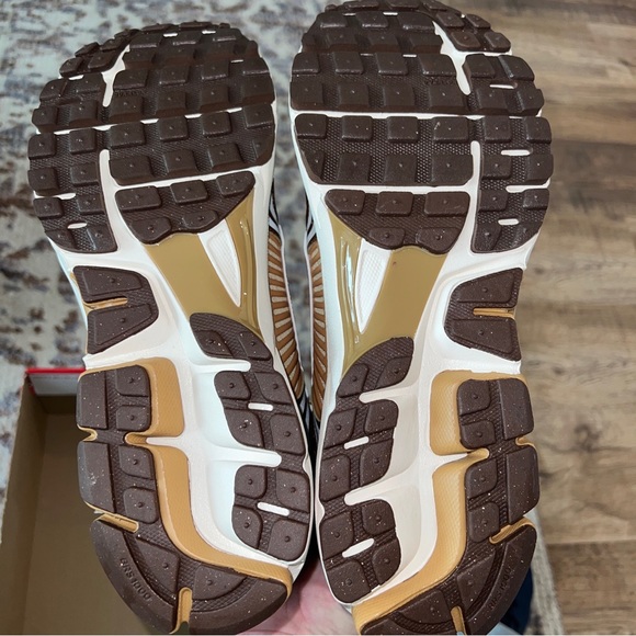 SOLD - Picture 3 of 5